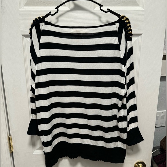 MICHAEL KORS Chain On Shoulder Stripe White & Black lightweight Sweater‎ - Picture 2 of 4